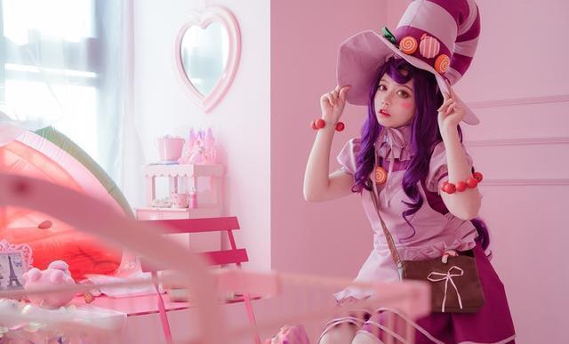 英雄联盟糖果女巫璐璐cos，你想尝尝我的糖果吗？
