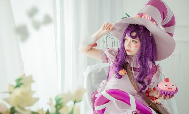 英雄联盟糖果女巫璐璐cos，你想尝尝我的糖果吗？