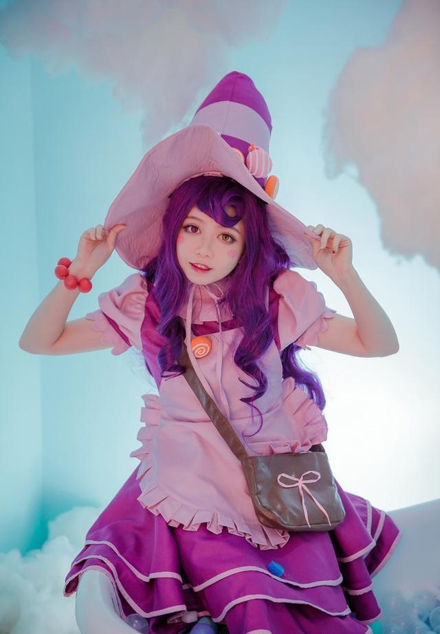 英雄联盟糖果女巫璐璐cos，你想尝尝我的糖果吗？