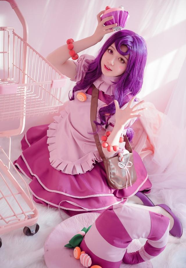 英雄联盟糖果女巫璐璐cos，你想尝尝我的糖果吗？