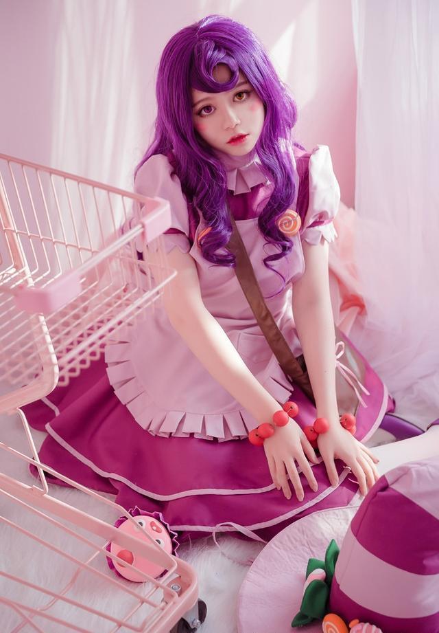 英雄联盟糖果女巫璐璐cos，你想尝尝我的糖果吗？