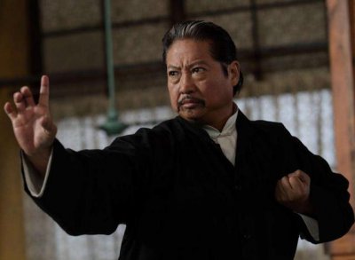 ​洪金宝为何被称为大哥大，看看他洪家班的成员