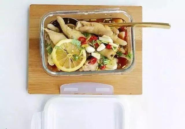 网红柠檬鸡爪详细做法，鲜香酸辣的4个秘诀在这里