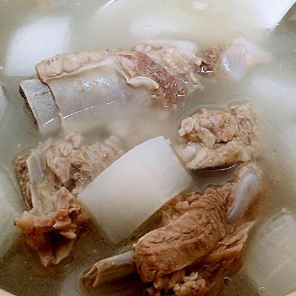 冬季来点排骨汤,美味好吃顺气又排毒,做法简单,给家人补补!!