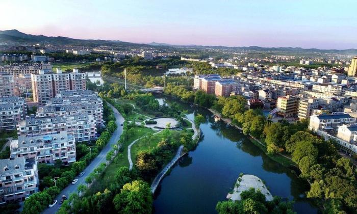 中国地名最有趣的省：这8个地名连接起来，刚好是一副绝美对联！