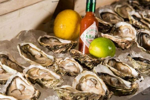 丹麦生蚝泛滥，求救中国“吃货”，国内网友回应：备上大酱