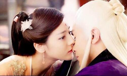 鹿晗关晓彤春晚合体已成定局, 热巴高伟光《枕上书》坐等官宣