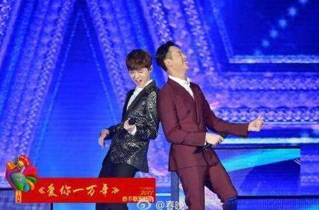 鹿晗关晓彤春晚合体已成定局, 热巴高伟光《枕上书》坐等官宣