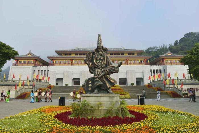 中国最“可怕”景区，白天人山人海，晚上无人敢涉足，这是哪里？