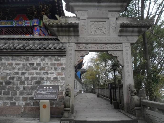 中国最“可怕”景区，白天人山人海，晚上无人敢涉足，这是哪里？