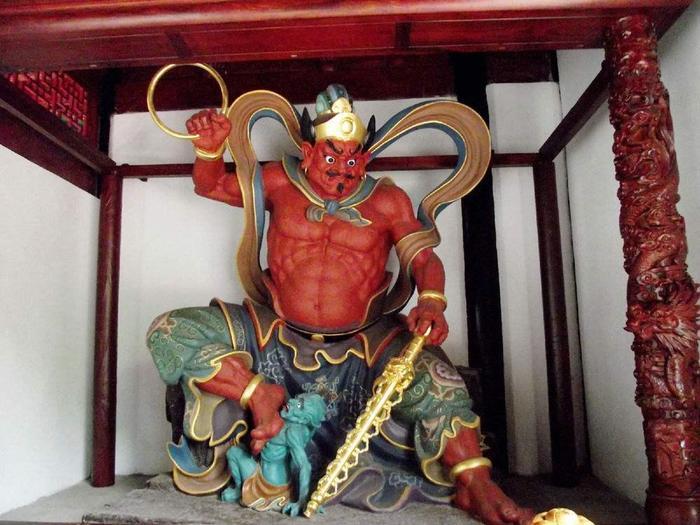 中国最“可怕”景区，白天人山人海，晚上无人敢涉足，这是哪里？