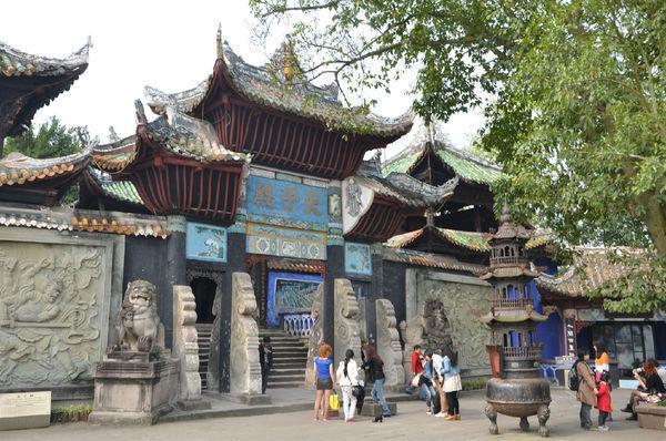 中国最“可怕”景区，白天人山人海，晚上无人敢涉足，这是哪里？