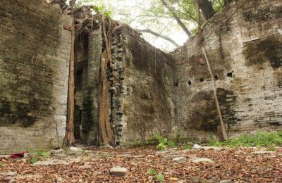 ​中国最“阴森”的村子，遍布豪宅却没有活人，太孤寂能直接拍鬼片