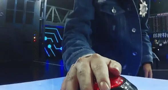 最强大脑：董剑桥答题结束时，谁注意吴圣洁说的4个字，暴露人品