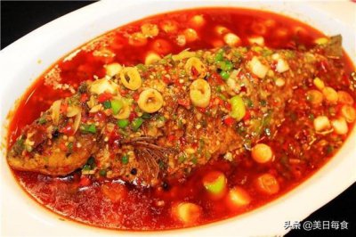 ​四川家常豆瓣鱼做法，细嫩入味，年夜饭菜谱就选它了！