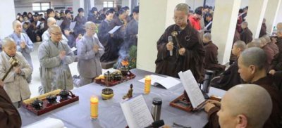 ​中国最“纯正”的“女寺庙”，出家一生不会碰钱，苦修15天无饭菜