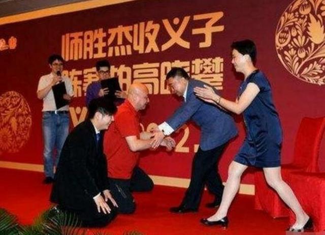 侯宝林最后一个徒弟,曾是相声界的脸面,新收的义子竟遭多人谩骂