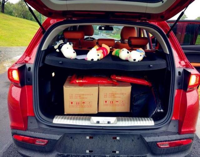 最无奈的“一天走完亲戚”风在现在的农村盛行。