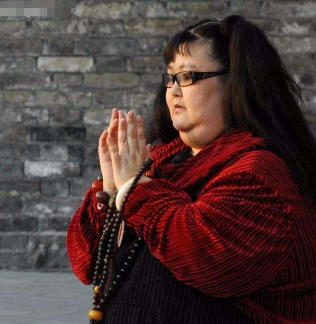 中国最胖女演员,从328斤减到188斤,和帅气老公恩爱20年