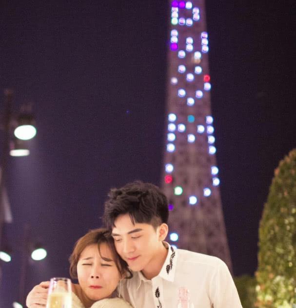 “宠妹狂魔”吴大伟上线，颜值最高的男网红，可惜前女友却是她