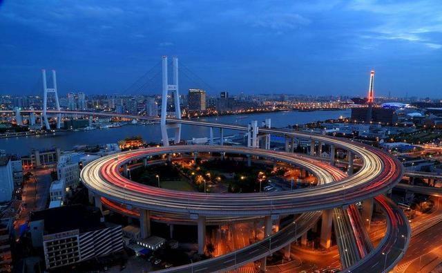 中国最美的大桥，全长846米耗资8.2亿，老外看后都满口称赞