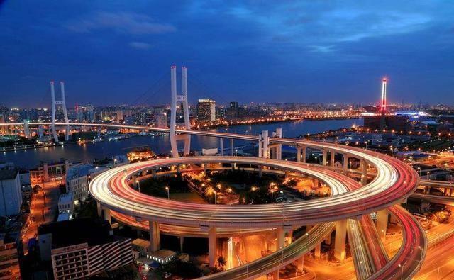 中国最美的大桥，全长846米耗资8.2亿，老外看后都满口称赞