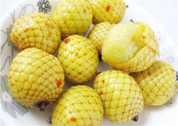 这奇葩水果你吃过吗？我大多数第一次见！