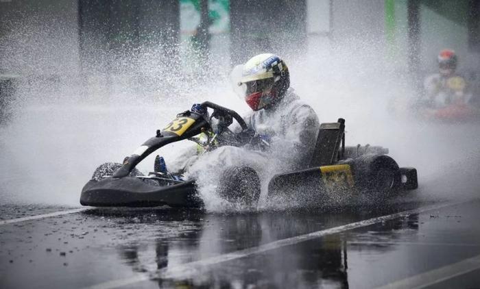 蹦极、潜水、卡丁车…深圳玩家私藏圣地都在这，玩的就是心跳！