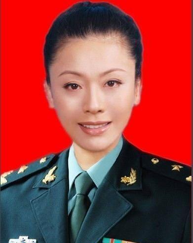 中国最美少将刘敏，年轻时容貌绝姿倾倒一片，如今老公身陷囹圄！