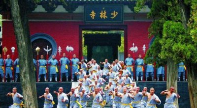 ​中国最厉害的寺庙不是少林寺，寺门有武警镇守，全国只此一家