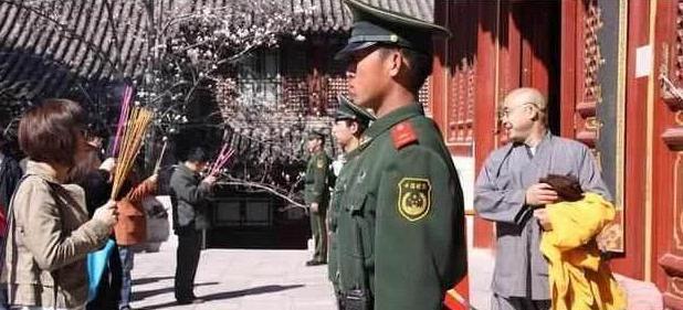 中国最厉害的寺庙不是少林寺，寺门有武警镇守，全国只此一家