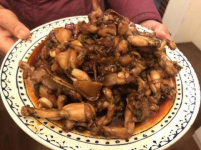 ​麻辣田鸡的简单做法，香辣过瘾，做法简单，好吃到放不下筷子！