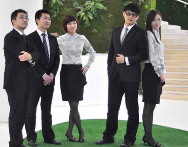 售楼小姐年薪百万?看看售楼小姐是怎么说的