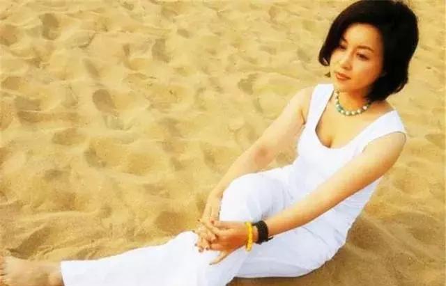 入行36年,没演过一个好人,但是却娶了娱乐圈最漂亮的明星