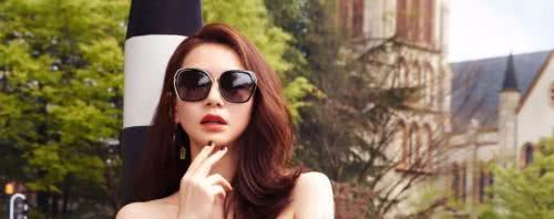 戚薇出现“整容”后遗症,网友:可能脖子才是戚薇原装的吧