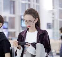 戚薇出现“整容”后遗症,网友:可能脖子才是戚薇原装的吧