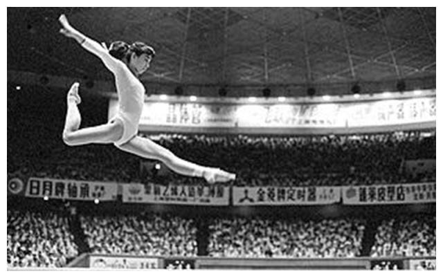 她是中国体操第一人,曾帮张怡宁嫁入豪门,自身婚姻却充满不幸