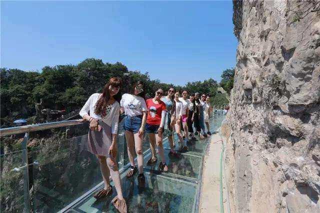 中国最有名的4条玻璃栈道,背你过去真的肯嫁给我吗?