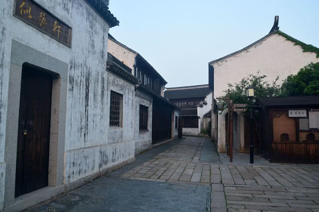 中国最作的古镇,就是个商业街还收门票