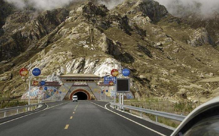 全中国海拔最高的城市：每天日照时间超8小时，被誉为太阳之城