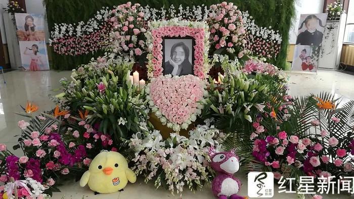 16岁女儿教室被同学奸杀 单亲母亲为保存证据换了6个手机
