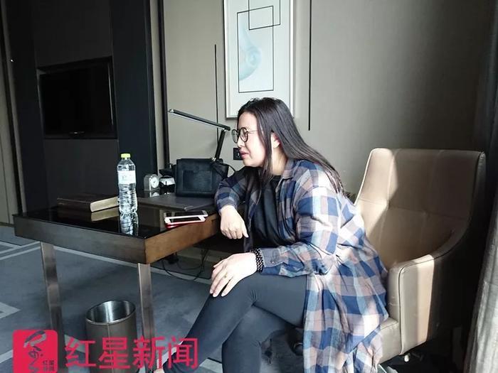 16岁女儿教室被同学奸杀 单亲母亲为保存证据换了6个手机