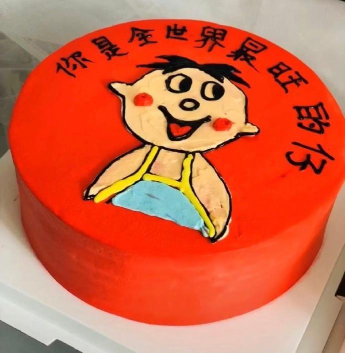 囧哥:还得靠我自己！机长迟到乘客开走飞机