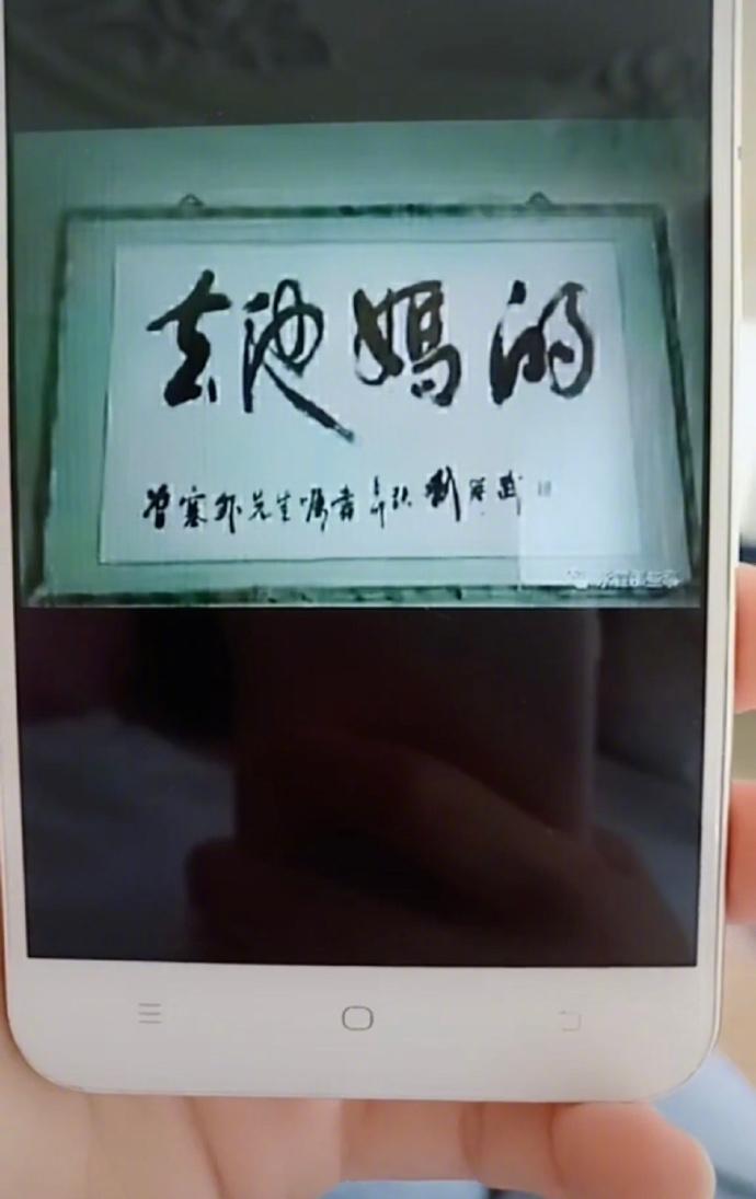 囧哥:还得靠我自己！机长迟到乘客开走飞机