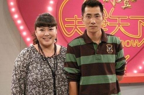 弃养高位截瘫养子转身送女儿出国得罪500导演，李箐箐的两幅面孔