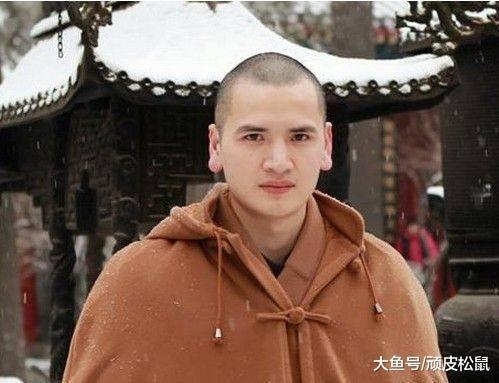 中国最帅和尚火了, 遭无数富婆追捧, 现已清修至方丈