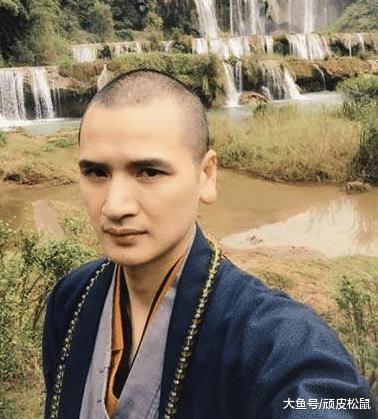 中国最帅和尚火了, 遭无数富婆追捧, 现已清修至方丈