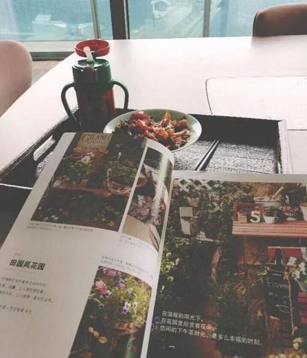 郑爽在上海随手买了套几千万的房,网友:没怎么拍戏也这么有钱?