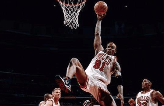 罗德曼的绰号大虫到底是怎么来的?居然跟女人有关!