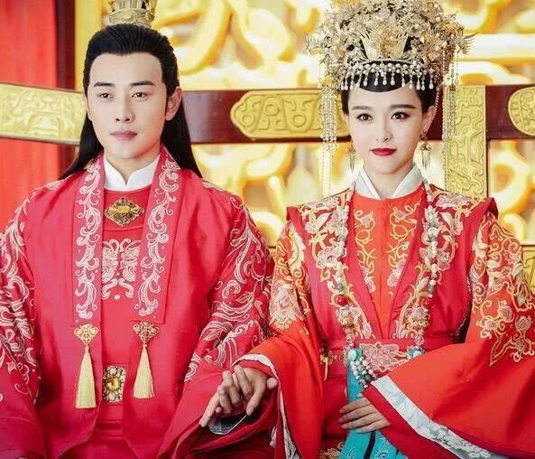 现在都不叫“老公”了,看看唐嫣是怎么叫罗晋的,甜翻了!